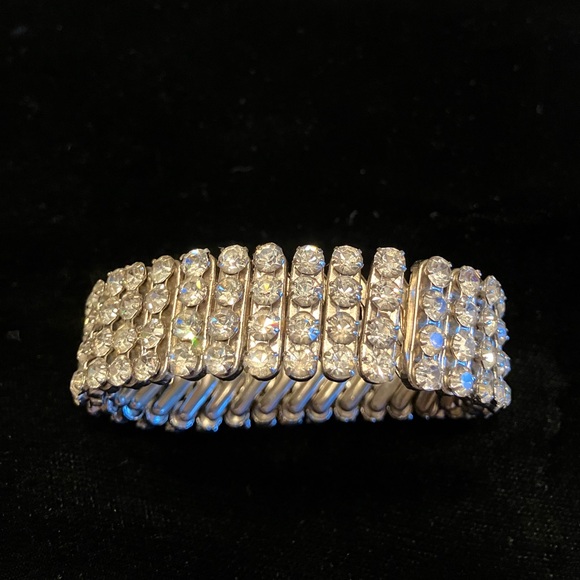 BRACELET MADE OF RHINESTONE CRYSTALS and matching Pierced earrings - Picture 7 of 13